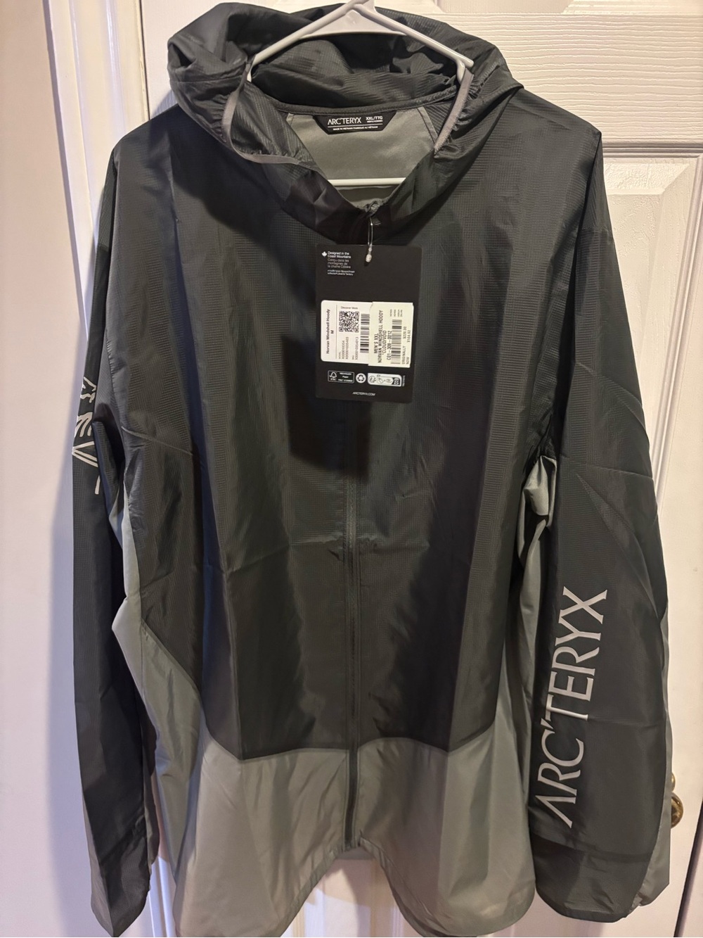 Arc'teryx Norvan windshirt